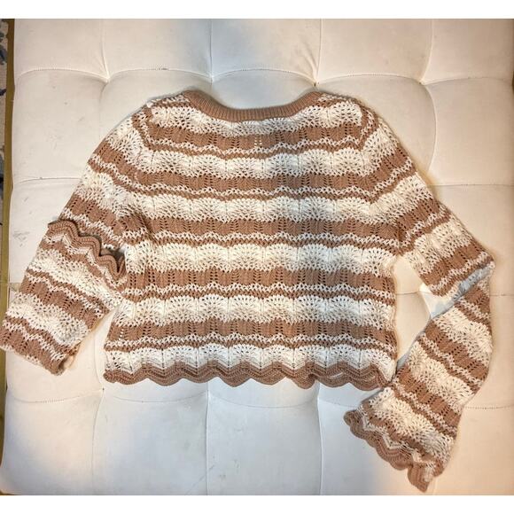 Hippie Rose Junior/Women's two piece tan and white knit lounge set size M - Picture 5 of 15